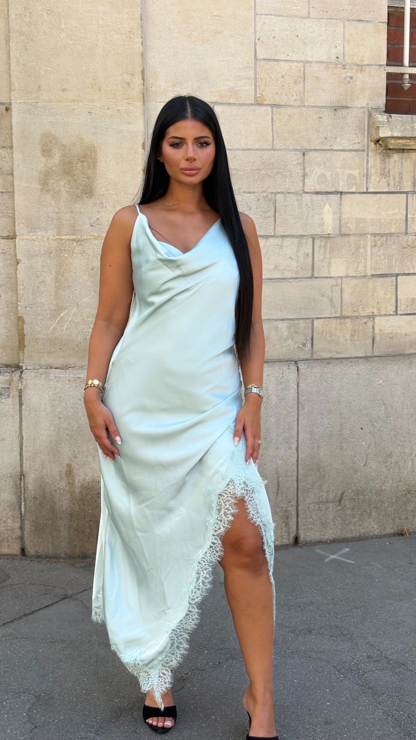Robe satin à dentelle [Bleu]